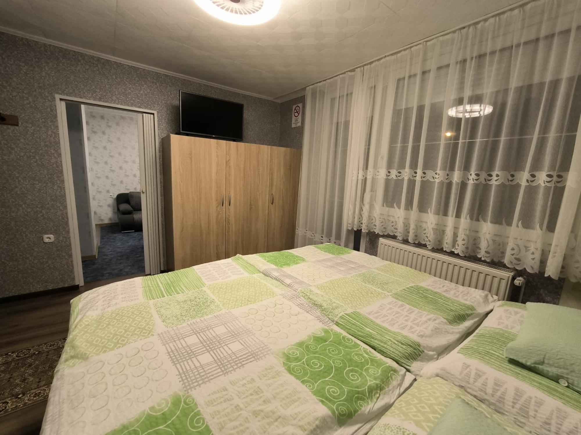 Karolin Apartman Bük Exterior foto